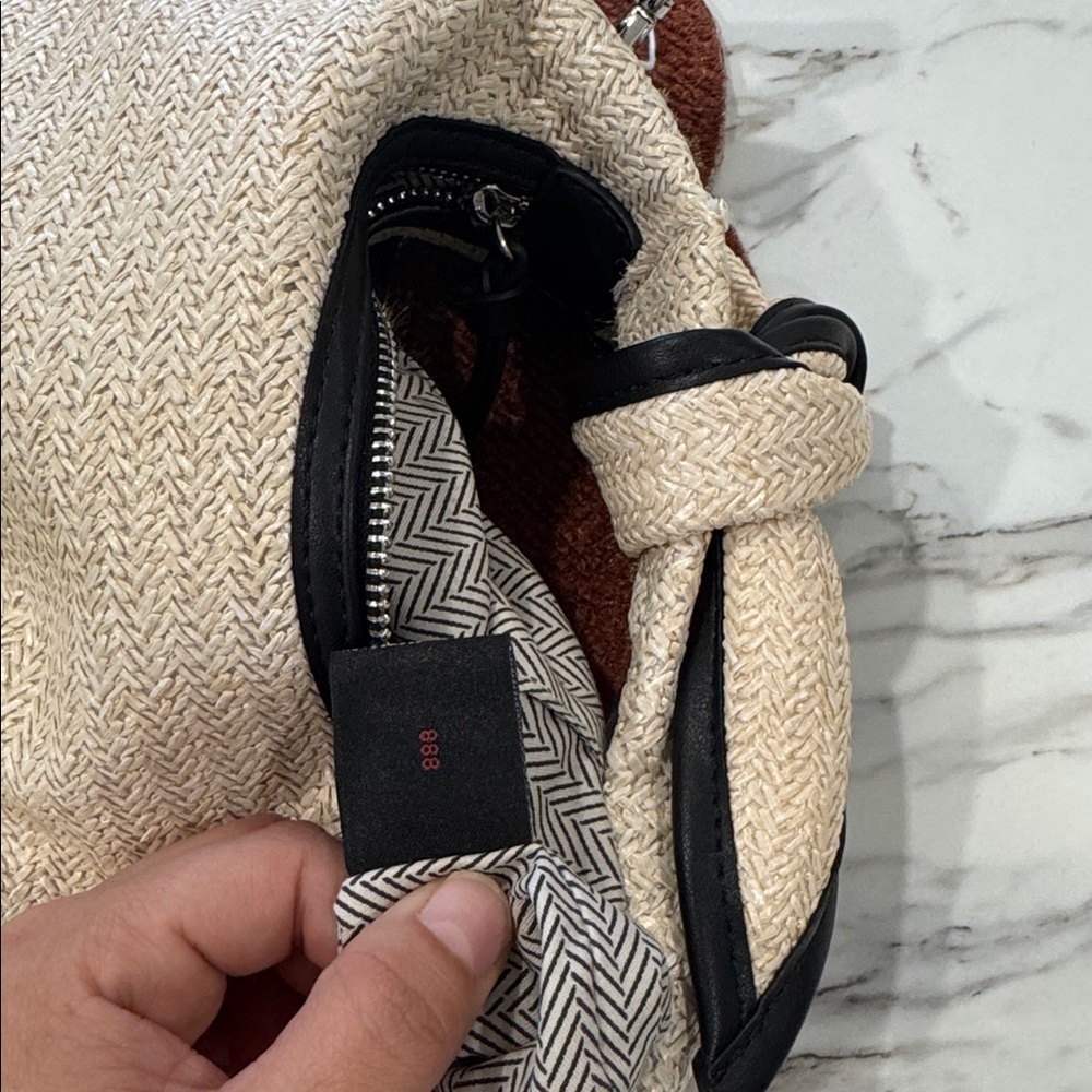 NWT Urban Expressions Beige and Black Crossbody Bag - Picture 9 of 15